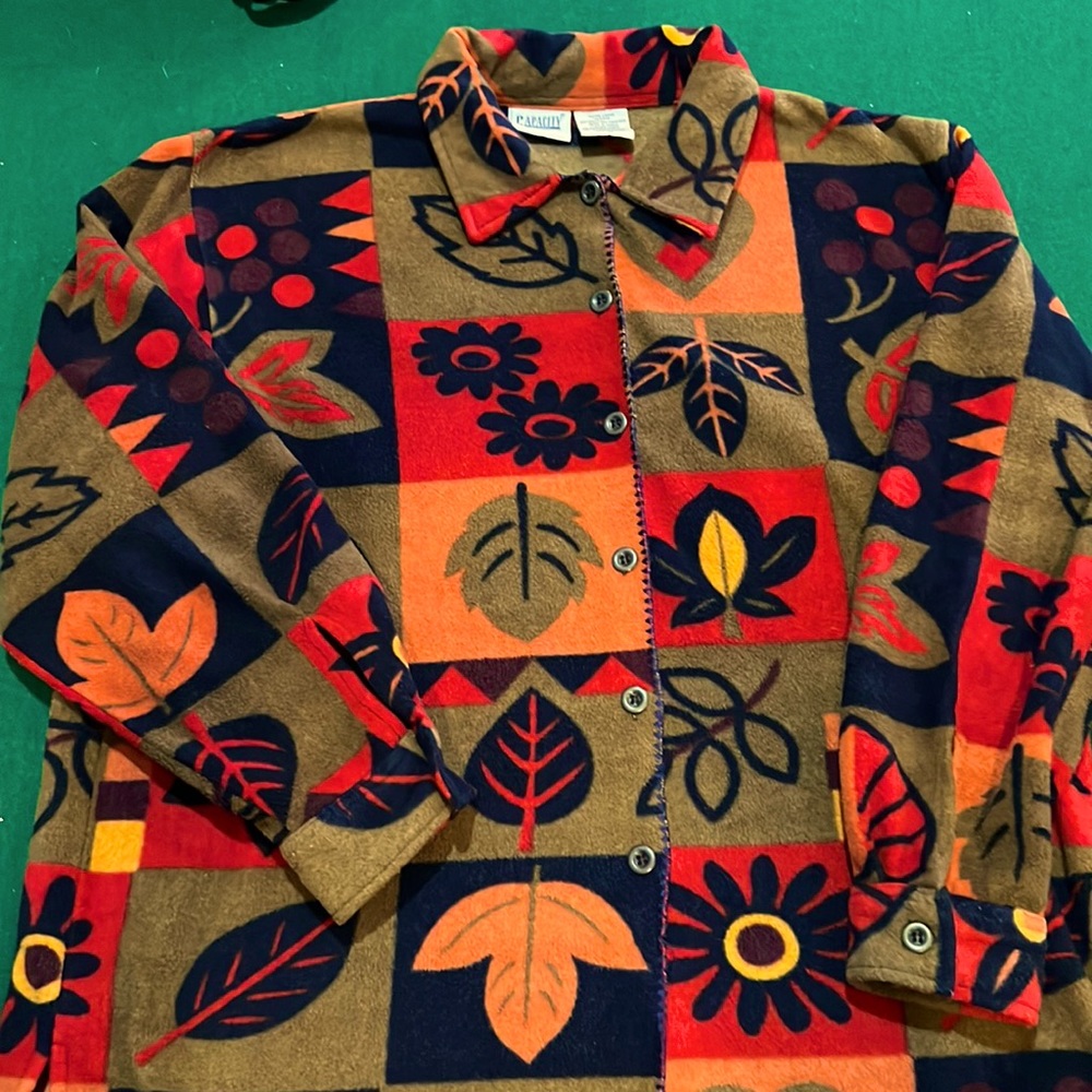 Beautiful Capacity brand Womens petite lg jacket.